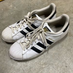 Adidas Superstar’s